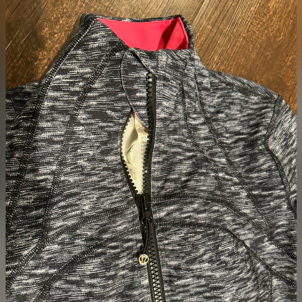 Lululemon Define Jacket - Picture 2 of 4